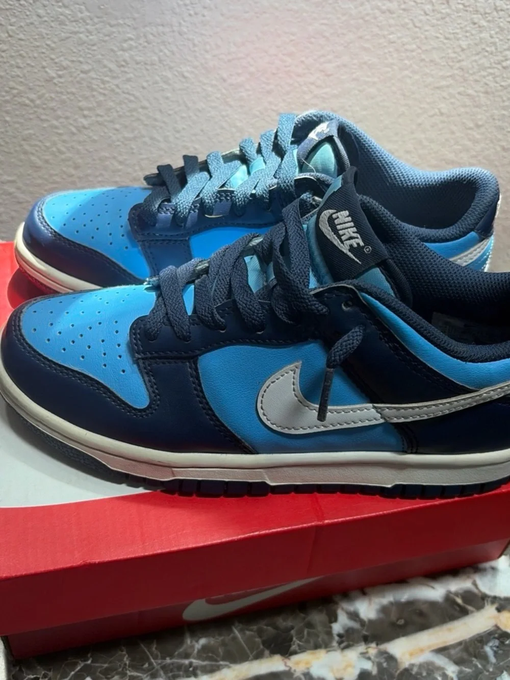 Nike low top